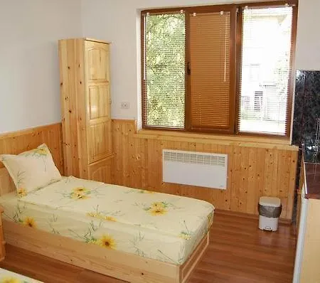 ゲストハウス Guest Toni & Miro 2*