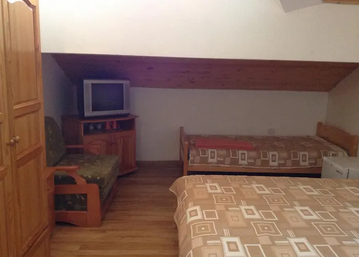 Guest Toni & Miro Tryavna