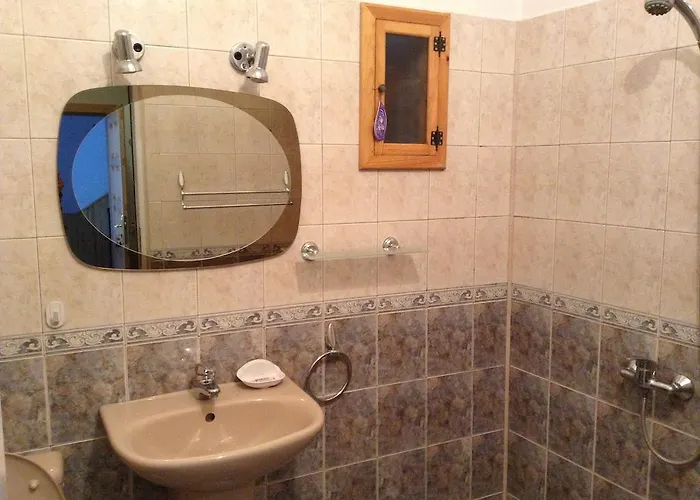 Guest Toni & Miro Tryavna