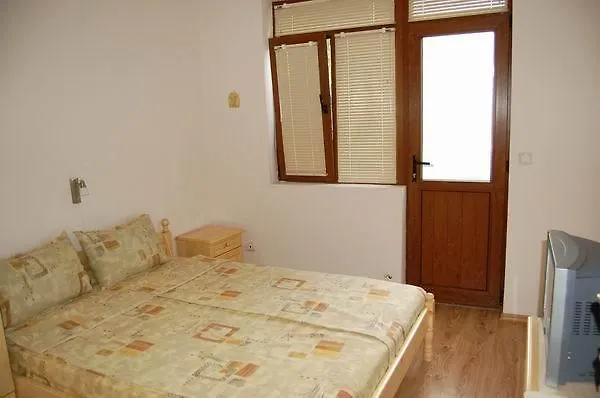 Casa de hóspedes Guest Toni & Miro 2*